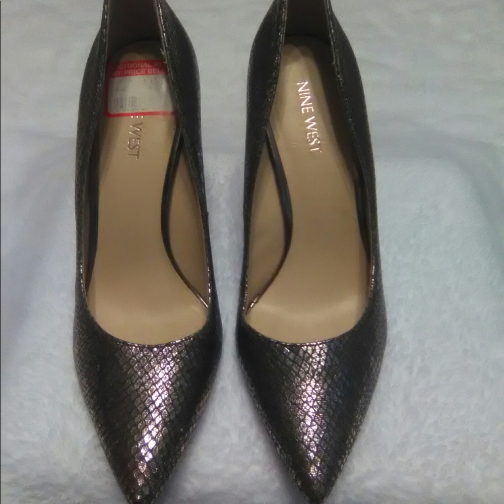 8M Nine West 4” Pointed Metallic Copper Gold Silver - Picture 6 of 6